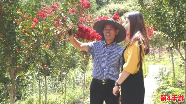 两峰夹小溪地湿又无泥诗高清，山水画卷藏玄机，谁解其中妙趣？