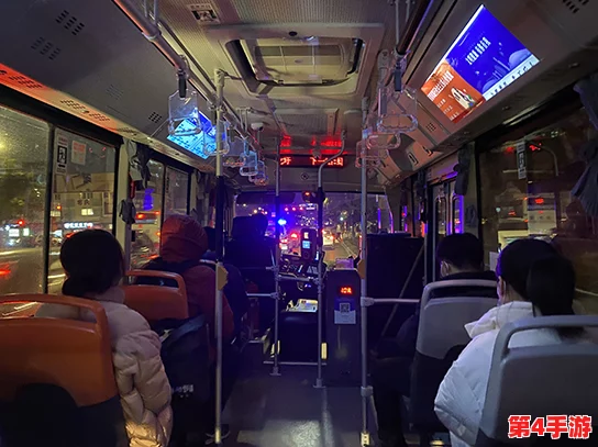 混沌小镇公交车:乘坐体验如梦似幻,让人流连忘返 混沌小镇公交车:乘坐体验如梦似幻,让人流连忘返