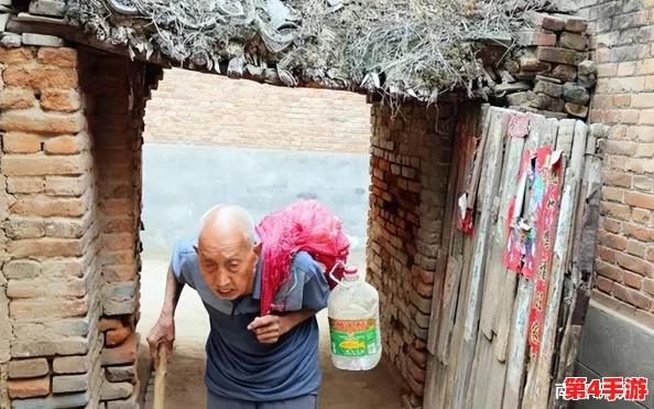中国农村老太偷窥,背后隐藏的故事让人心痛不已,真实生活令人深思 中国农村老太偷窥,背后隐藏的故事让人心痛不已,真实生活令人深思