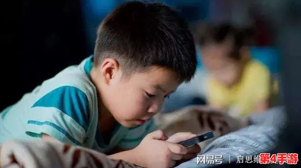 六年级扣出白沫！小学生玩手机成瘾，家长焦虑不已，如何应对？