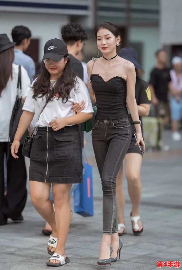 美女露%100的身体无档图：揭示当代审美观念对于裸露的态度