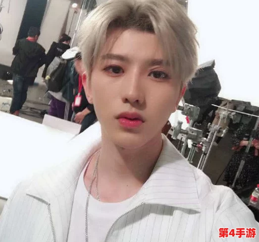 男生将坤坤申请女生的定眼EP,网友:这是什么神操作?难道是要挑战性别界限吗?真是让人意想不到! 男生将坤坤申请女生的定眼EP,网友:这是什么神操作?难道是要挑战性别界限吗?真是让人意想不到!