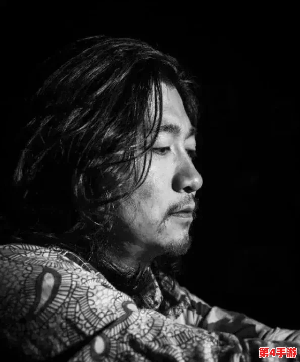 《和平精英》独家揭秘:星河浪客套装全方位获取攻略,解锁未来战士风采的秘诀! 《和平精英》独家揭秘:星河浪客套装全方位获取攻略,解锁未来战士风采的秘诀!