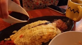 校霸在小树林请我吃麻辣烤肠，背后隐藏的校园人际关系与青春故事令人深思