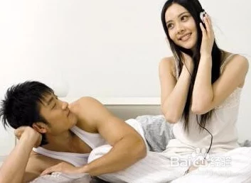 我喜欢把奶头露出来给男人看，风花雪月皆成趣