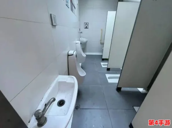 最新厕拍:在隐私与公共空间的交界处,我们该如何看待这一现象对社会文化的影响? 最新厕拍:在隐私与公共空间的交界处,我们该如何看待这一现象对社会文化的影响?