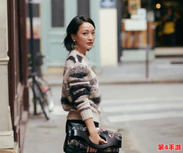 丰满多毛的大荫户：在现代社会中，如何看待身体形象与自我认同的关系？