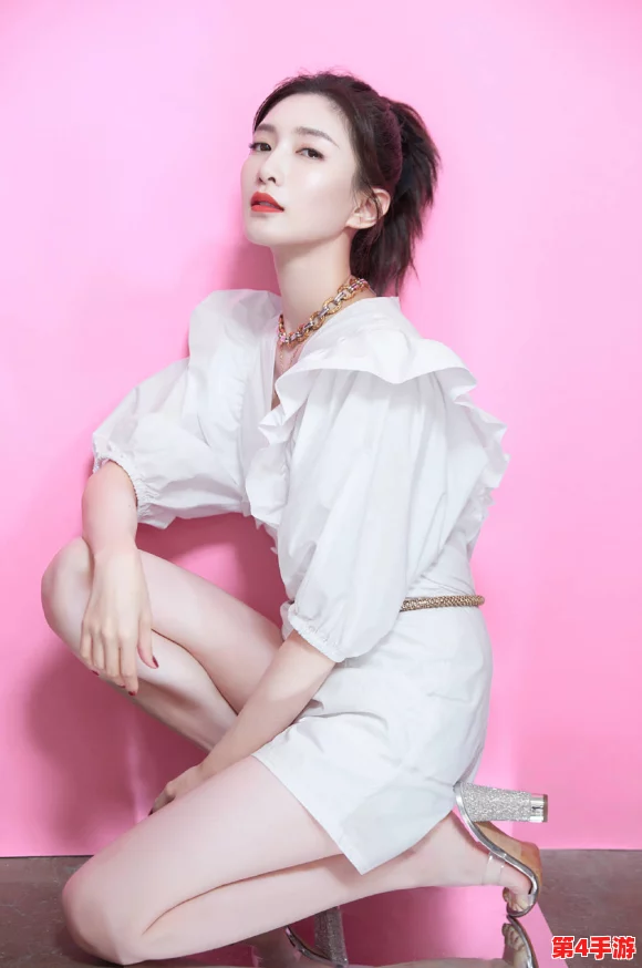 小仙女白丝扒开腿,展现出优雅与魅力的完美结合,引发网友热议与讨论,成为社交媒体的新焦点 小仙女白丝扒开腿,展现出优雅与魅力的完美结合,引发网友热议与讨论,成为社交媒体的新焦点