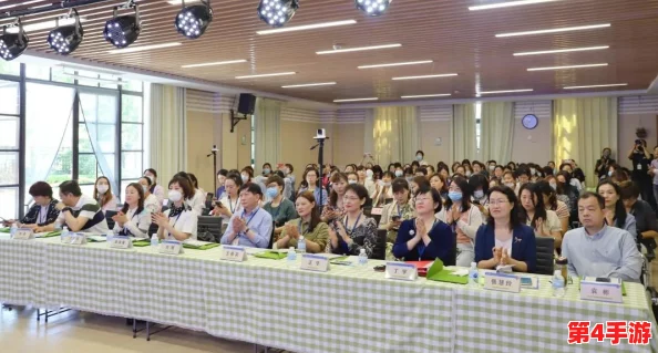 女生和女生一起相嗟嗟嗟免费，展现友谊的力量与美好，共同成长、互相支持，让生活更加精彩！