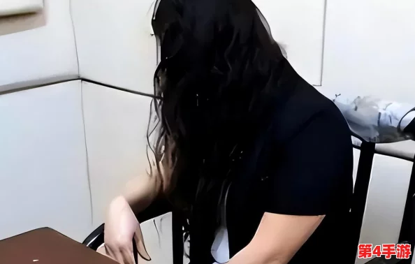 夫洗澡公侵犯了我,目击者称现场气氛尴尬,网友热议:这究竟是意外还是故意? 夫洗澡公侵犯了我,目击者称现场气氛尴尬,网友热议:这究竟是意外还是故意?
