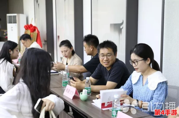 久产九精人力资源a v国产:新政策推动行业转型升级,助力企业高效发展与人才培养 久产九精人力资源a v国产:新政策推动行业转型升级,助力企业高效发展与人才培养