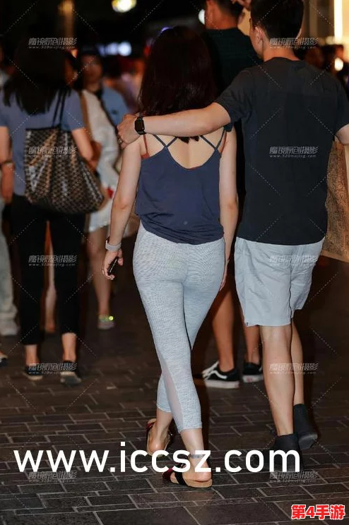 麻豆苏语棠美艳房东:探讨她在当代社会中的影响力与个人魅力如何吸引年轻人的关注与追捧 麻豆苏语棠美艳房东:探讨她在当代社会中的影响力与个人魅力如何吸引年轻人的关注与追捧