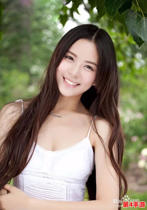 我的白丝校花：校园生活中的青春印记与美好回忆，以及情感成长与自我发现的旅程