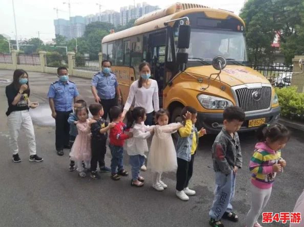幼儿园的老师们与振宇校车司机携手合作，共同保障孩子们安全出行的重要性与实践经验分享