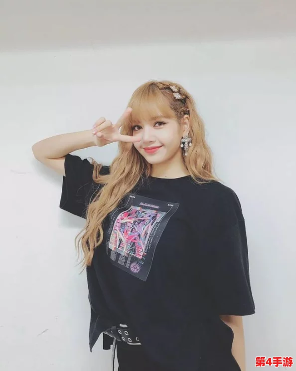 蘑菇黑料爆料lisa引发热议，网友纷纷表达对事件的看法与支持，讨论其影响力和真实性