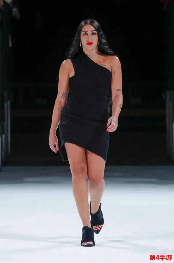 老熟女浓毛BBwBBwBBw:探讨成熟女性在现代社会中的自信与魅力表现及其对美的多元理解 老熟女浓毛BBwBBwBBw:探讨成熟女性在现代社会中的自信与魅力表现及其对美的多元理解